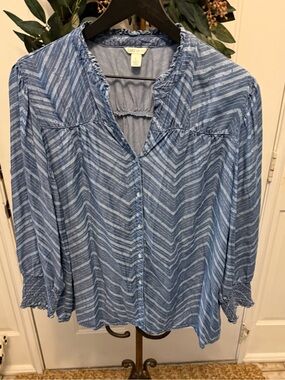 Cato Chevron Pattern Blue Lightweight Chambray Top LS L